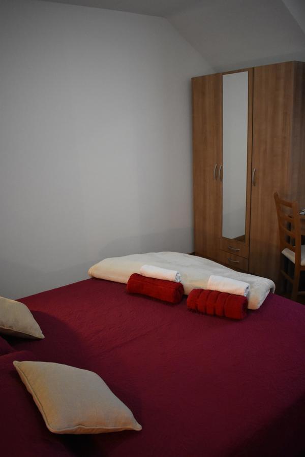 Guesthouse Samolov Vrhovine 外观 照片