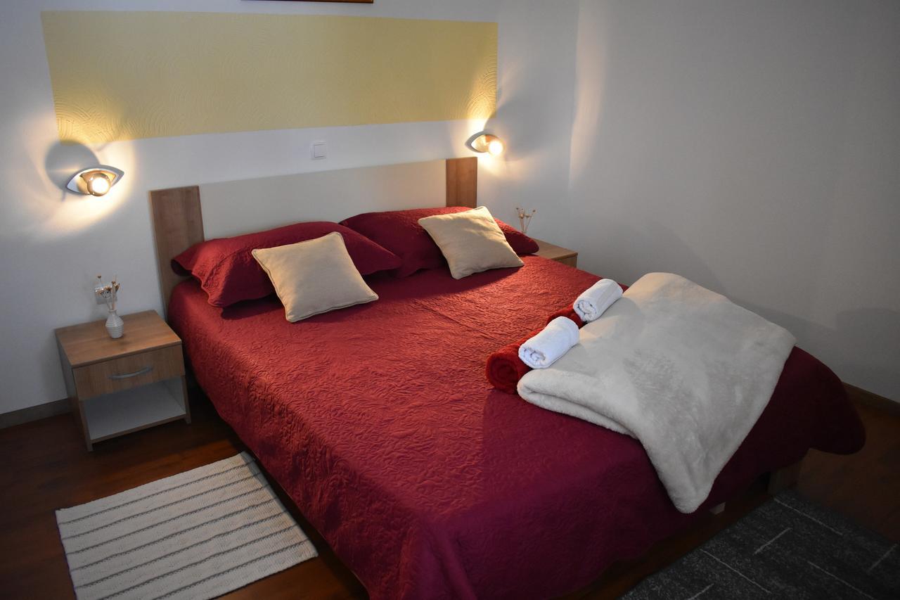 Guesthouse Samolov Vrhovine 外观 照片