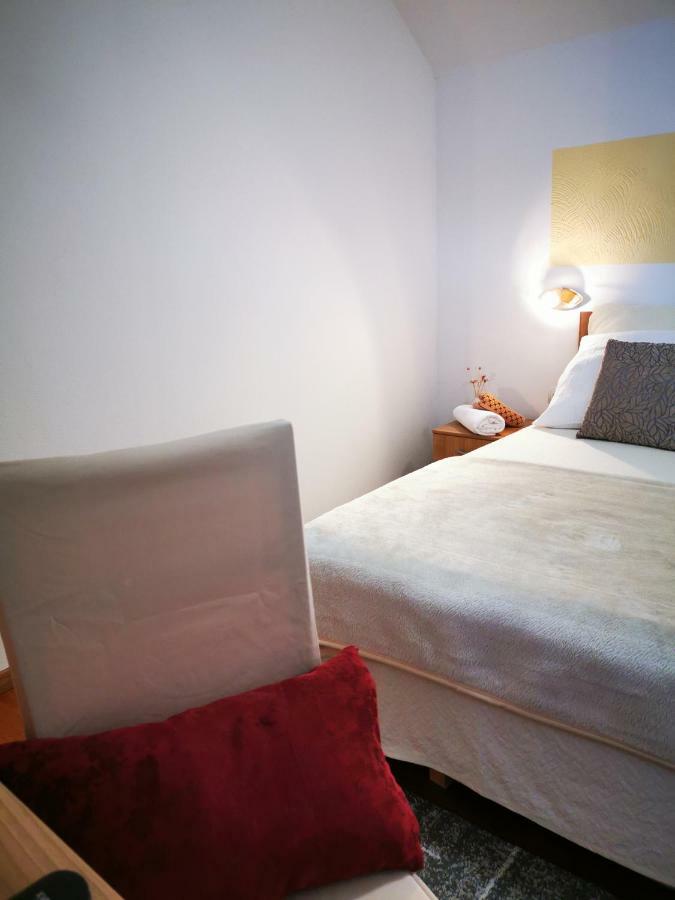 Guesthouse Samolov Vrhovine 外观 照片