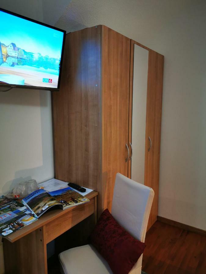 Guesthouse Samolov Vrhovine 外观 照片